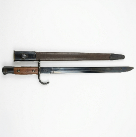 British WW1 SMLE 1907 with Scabbard, includes a 12 inch blade