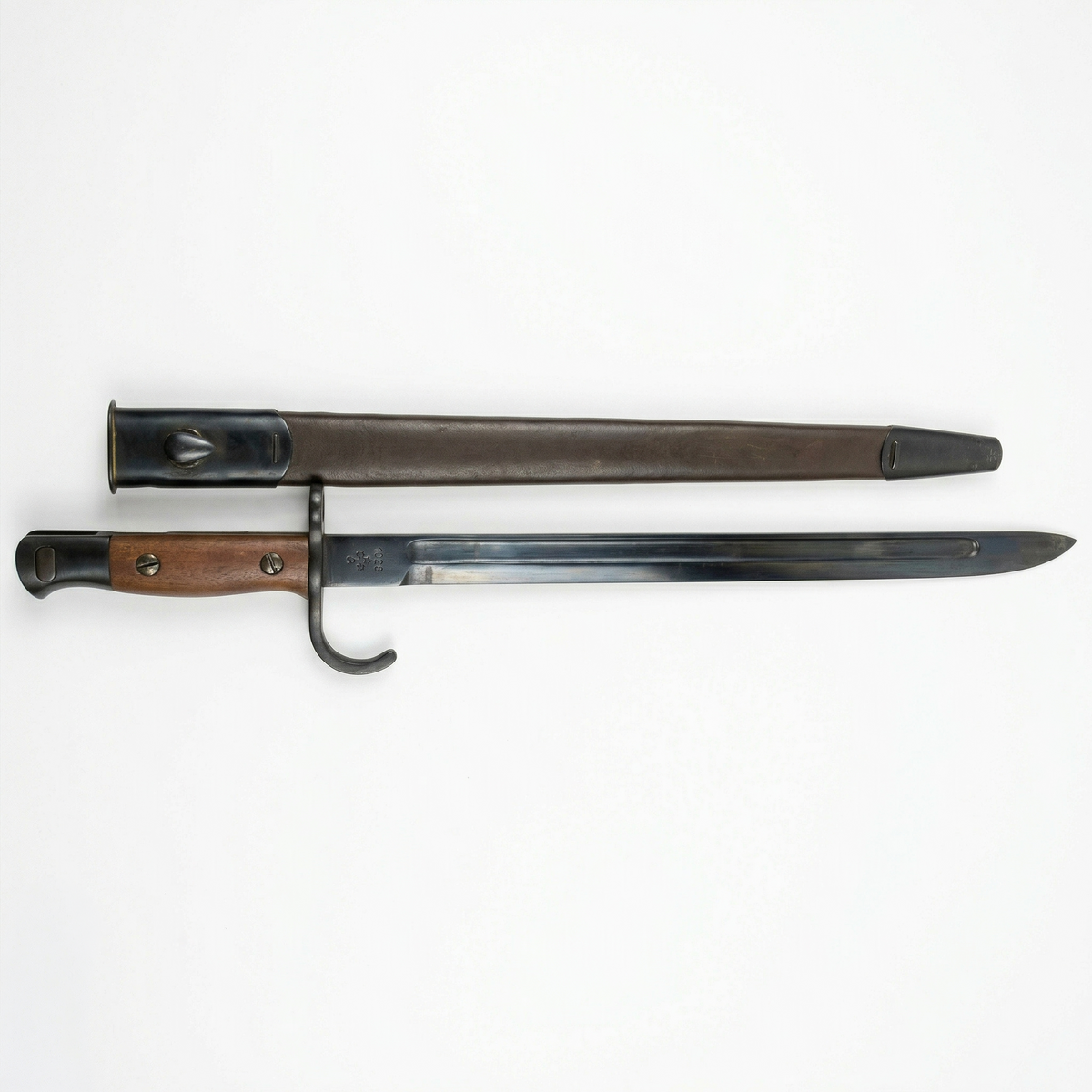 British WW1 SMLE P1907 with Scabbard, includes a 12 inch blade