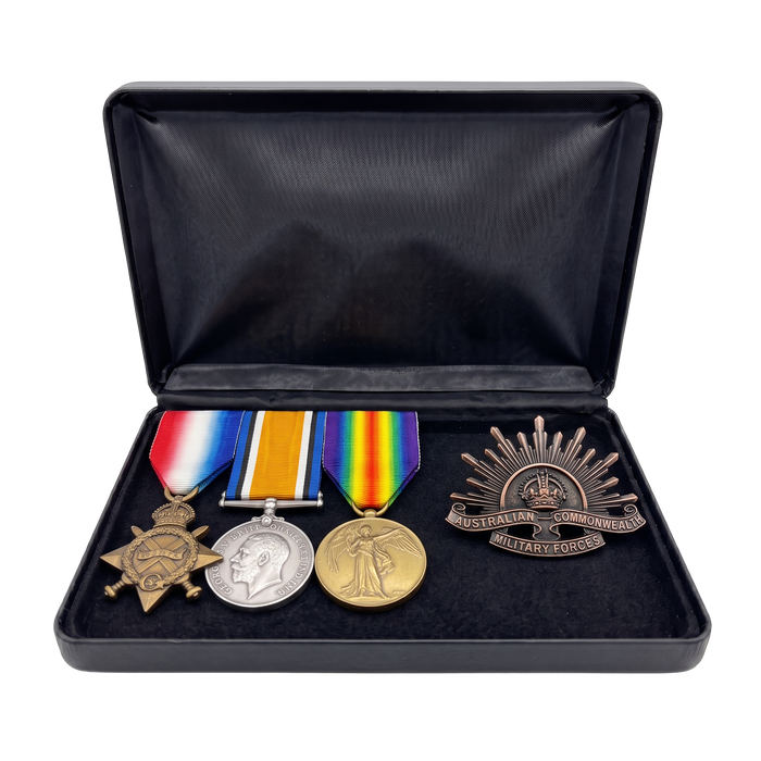 WWI Trio Medal Set & Cap Badge - Boxed